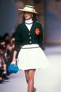 chanel-ss-1988-1.thumb.jpg.7e7d0568734da223956a0b399dceb98f.jpg