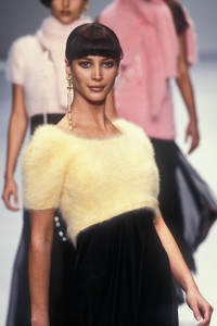 christian-dior-fw-1994-5.thumb.jpg.230dd5eda938ff150508bbe663366b13.jpg