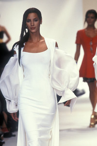 christian-dior-ss-1994-5.thumb.jpg.63b70ba89004b7bf9b3b92675a62fc25.jpg