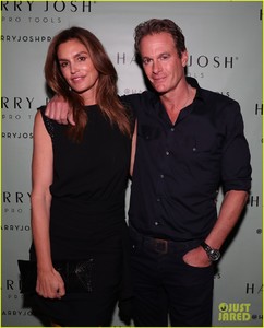 cindy-crawford-rande-gerber-kaia-harry-josh-pre-met-2018-13.jpg