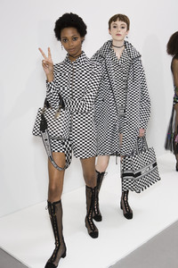 dior-bks-z-rs18-6167.thumb.jpg.c4a7a368173f4ca5699f9bce00ee9217.jpg