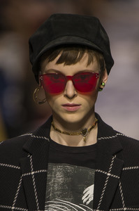 dior-clpa-rf18-0062.thumb.jpg.4e00ee40dfc9c3f696e0671cd8cfb4dc.jpg