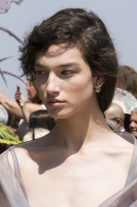 dior-hc-clp-rf17-0730.thumb.jpg.32c62bb389953709d1998f9516886433.jpg