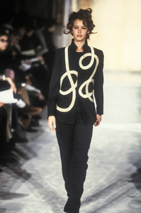 dirk-bikkembergs-fw-1997-13.thumb.jpg.078a0f26771f77a18a03231bf824b2a8.jpg