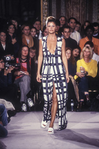 dirk-bikkembergs-ss-1998-2.thumb.jpg.42331d259f640e26071cf781474514b5.jpg