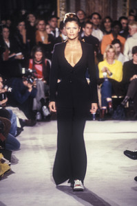 dirk-bikkembergs-ss-1998-5.thumb.jpg.81f76b0bc0bac248b44b17966a71f035.jpg