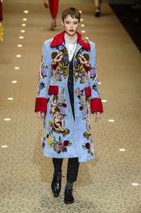dolce-e-gabb-rf18-0565.thumb.jpg.7b1c5b6d20a8aa71e192d45f5fb2cd5d.jpg
