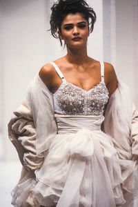 dolce-gabbana-fw-1991-4.thumb.jpg.6195ff8cd15a50cbe9aa34a8f00d711c.jpg