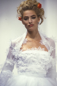 dolce-gabbana-ss-1992-6.thumb.jpg.63d213deea4a476274743b424803c9a7.jpg