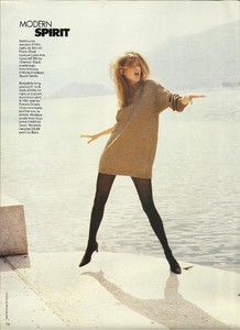 douglas_001_elle_uk_1991_03_p3.thumb.jpg.c3193827fb7876b56c39a2812494327f.jpg