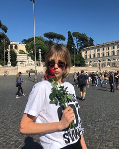 ediebcampbell_piazza_del_popolo_15may18.thumb.jpg.109864dd9e1d4f07d84cf5af5f9be350.jpg