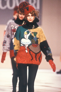 enrico-coveri-fw-1988-1.thumb.jpg.4d05e99982c24a7109b4a778b7c19701.jpg