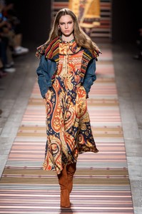 etro-rf18-0672.thumb.jpg.b7eab5315c8bfed9c53f07dd2c7b22cc.jpg