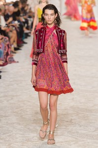 etro-rs18-5172.thumb.jpg.00fd2ee0b3d7959308738d1363b18dfd.jpg