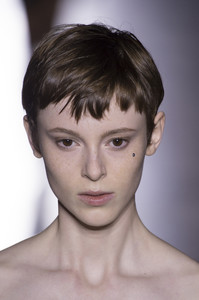 givenchy-clpa-rs18-6025.thumb.jpg.e231c1e83ba0f196c25c2ca7249714aa.jpg