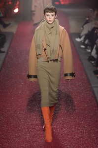 hermes-rf18-1826.thumb.jpg.808bbccf51e2b3324778fc7af7ff202f.jpg
