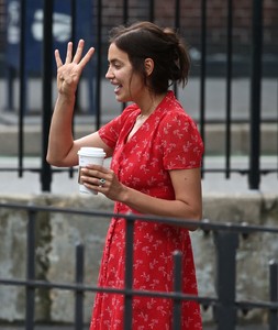 irina-shayk-out-and-about-in-new-york-05-23-2018-4.thumb.jpg.bf267631f14efbbf2ae149d7aeed1235.jpg