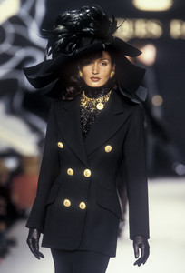 jacques-fath-fw-1993-6.thumb.jpg.56967f94d36bdfa512a388fb8cd08155.jpg