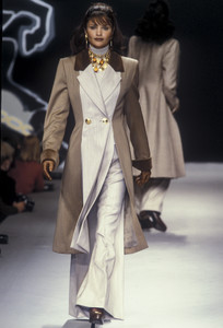 jacques-fath-fw-1993-7.thumb.jpg.0da46acbb0f78ffd60e1d836b95a6ca1.jpg