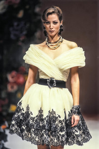 jean-louis-scherrer-hc-ss-1992-7.thumb.jpg.a576c1ce4bfc5091d426fe0d513039b5.jpg