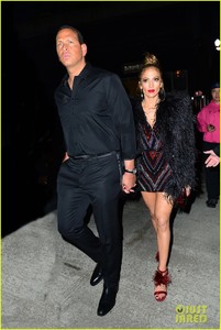 jennifer-lopez-met-gala-after-party-04.jpg