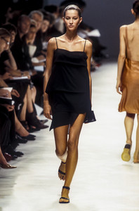 jil-sander-fw-2000-1.thumb.jpg.da5f7dc3dae25f785b2d2242e9e05f5e.jpg