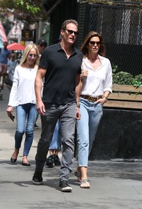 kaia-gerber-cindy-crawford-rande-gerber-walking-around-soho-looking-at-billboards-of-presley-and-kaia-in-nyc-0.jpg