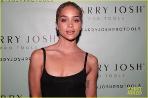 karlie-kloss-joan-smalls-ashley-graham-harry-josh-party-22.jpg