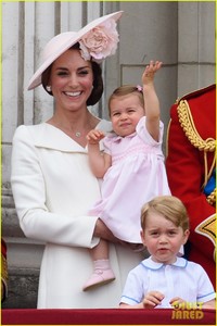 kate-middleton-has-worn-her-royal-wedding-outfit-twice-before-03.jpg