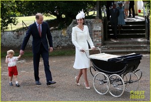 kate-middleton-has-worn-her-royal-wedding-outfit-twice-before-07.jpg