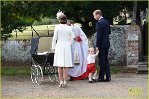 kate-middleton-has-worn-her-royal-wedding-outfit-twice-before-11.jpg