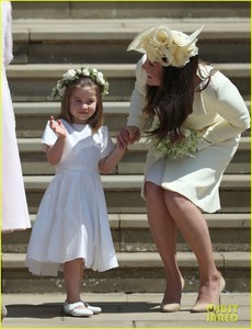 kate-middleton-prince-george-princess-charlotte-royal-wedding-02.jpg