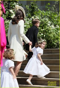 kate-middleton-prince-george-princess-charlotte-royal-wedding-16.jpg
