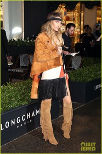 kendall-jenner-cara-delevingne-paris-jackson-longchamp-event-05.JPG