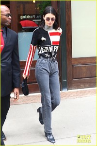 kendall-jenner-nyc-may-2018-04.jpg