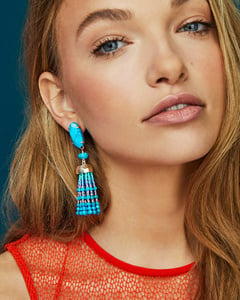 kendra-scott-dove-statement-tassel-earrings_02_default_lg.thumb.jpg.5680c829df2a6181c9999f7703fb87d6.jpg