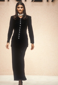 krizia-fw-1992-28.thumb.jpg.02a814c0ac71524410c796298ea2212c.jpg