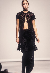 krizia-fw-1993-1.thumb.jpg.3f5c1a34eaa59c2b4462987534ba5b68.jpg