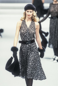 krizia-fw-1995-2.thumb.jpg.03dc36f6a53945c4a87acbd07eeb0d18.jpg