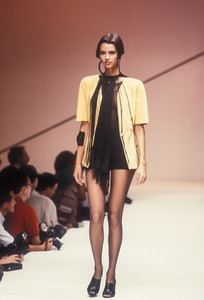 krizia-ss-1991-6.thumb.jpg.e86259d44ac7d54f116cd6b152504840.jpg