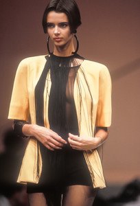 krizia-ss-1991-7.thumb.jpg.a464223e9a8e28e34af04b58aed5df4a.jpg