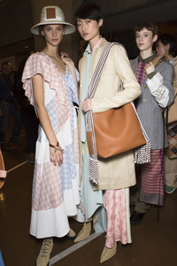 loewe-bks-z-rs18-8799.thumb.jpg.953bd96c5ed1708a45bd905c859c2c9a.jpg
