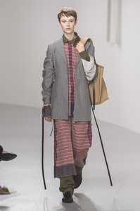 loewe-rs18-0391.thumb.jpg.9be45a80ed7b4ab9d23642bcb9f7ea7d.jpg