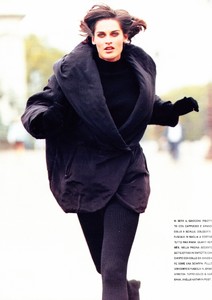 marie_claire_italia_dec_1990_4.thumb.jpg.1d5e9a87dffaf4233e737fa085108c3f.jpg