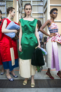 marni-bks-m-rs18-0994.thumb.jpg.c515ede5ba408a7cd7be754d60f74314.jpg