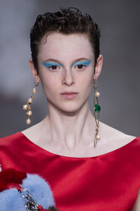 marni-clpa-rs18-9326.thumb.jpg.b1b7890047c4cff1c2d9d363b7dc60d2.jpg