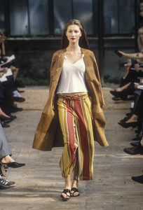 marni-ss-1998-1.thumb.jpg.799cb0a4216c83563e79d129ac220fd2.jpg