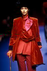 michel-klein-fw-1994-2.thumb.jpg.8f24e3ccb08d9c6806be3e52d6b07483.jpg