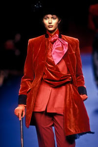 michel-klein-fw-1994-2.thumb.jpg.8f24e3ccb08d9c6806be3e52d6b07483.jpg