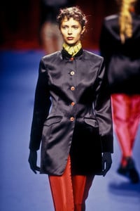 michel-klein-fw-1994-3.thumb.jpg.3626ef03376b23216a8750f5d2ef172c.jpg